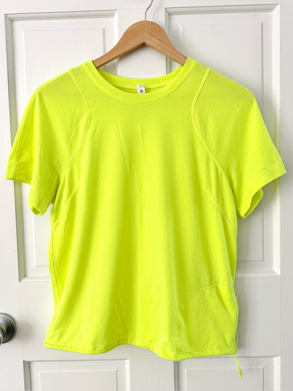 Lululemon Lightweight Cinch Hem Hiking Tee Neon Highlight Yellow Women Size 8 - Picture 4 of 13
